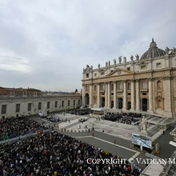 Catequesis - Los Documentos del Concilio Vaticano II - II. Constitución dogmática Lumen gentium. 2. La Iglesia pueblo de Dios