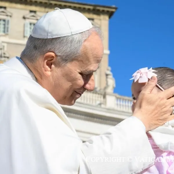 Catequesis - Los Documentos del Concilio Vaticano II - II. Constitución dogmática Lumen gentium. 4. La Iglesia, pueblo sacerdotal y profético
